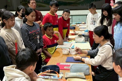 115.01.19-六年級製作畢業證書封套